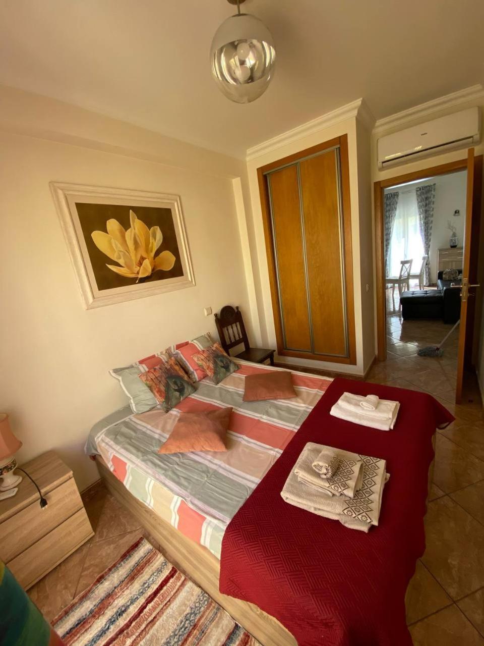 Guesthouse Milagre Centro ฟารู ภายนอก รูปภาพ